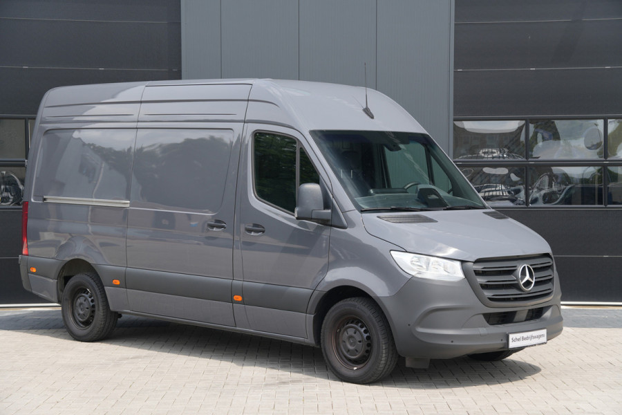 Mercedes-Benz Sprinter 317CDI L2H2 Pro - Navi - Camera - Cruise - Betimmering - Trekhaak - Blind Spot - Rijklaar