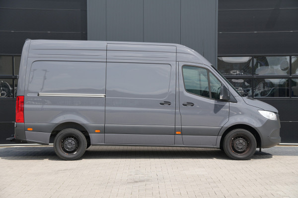 Mercedes-Benz Sprinter 317CDI L2H2 Pro - Navi - Camera - Cruise - Betimmering - Trekhaak - Blind Spot - Rijklaar