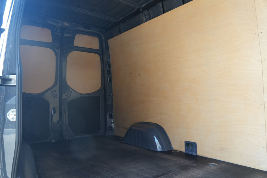 Mercedes-Benz Sprinter 317CDI L2H2 Pro - Navi - Camera - Cruise - Betimmering - Trekhaak - Blind Spot - Rijklaar
