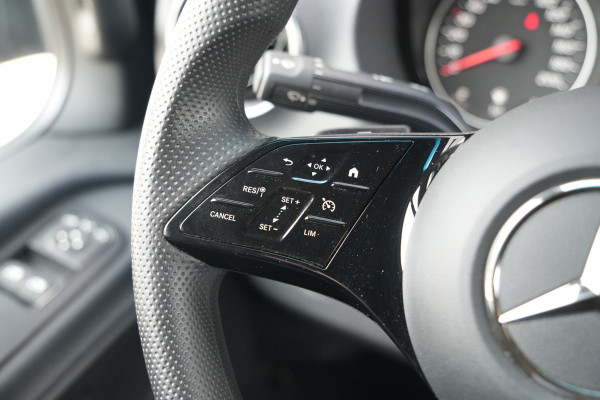 Mercedes-Benz Sprinter 317CDI L2H2 Pro - Navi - Camera - Cruise - Betimmering - Trekhaak - Blind Spot - Rijklaar