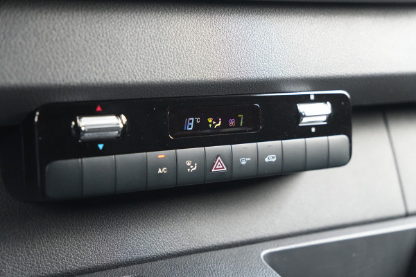 Mercedes-Benz Sprinter 317CDI L2H2 Pro - Navi - Camera - Cruise - Betimmering - Trekhaak - Blind Spot - Rijklaar