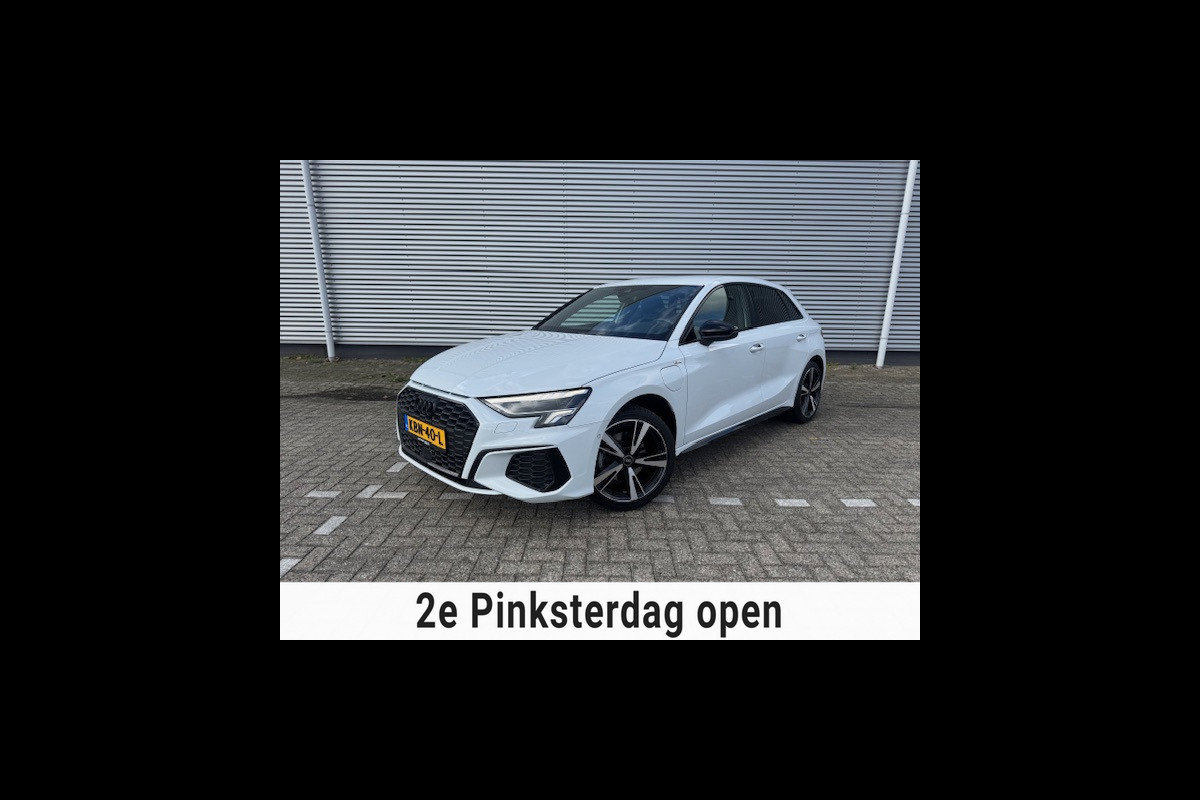 Audi A3 Sportback 40 TFSI e Edition S-line,Leder/Alcantara,Virtueel/Camera,Carplay,Navigatie,Cruisecontrol