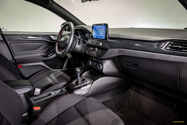Ford FOCUS Wagon 1.5 EcoBoost Active Business|ST-Line|Trekhaak