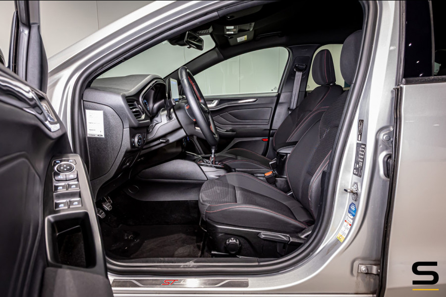 Ford FOCUS Wagon 1.5 EcoBoost Active Business|ST-Line|Trekhaak
