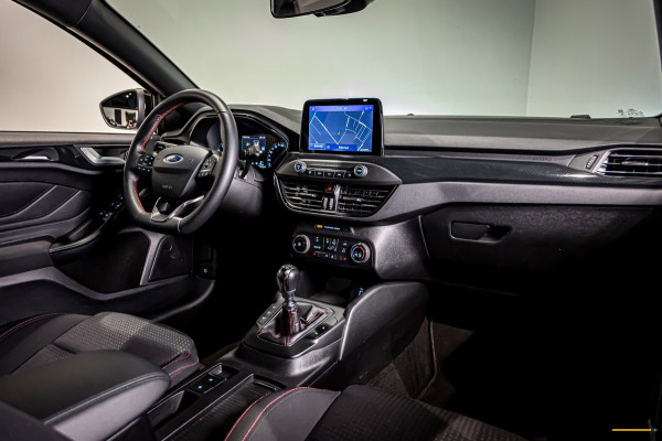 Ford FOCUS Wagon 1.5 EcoBoost Active Business|ST-Line|Trekhaak
