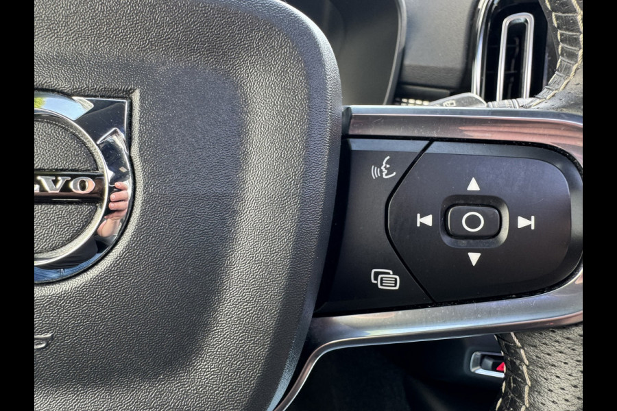 Volvo XC40 2.0 T4 AWD Inscription R-Design Pano Camer carplay Trekhaak Navi