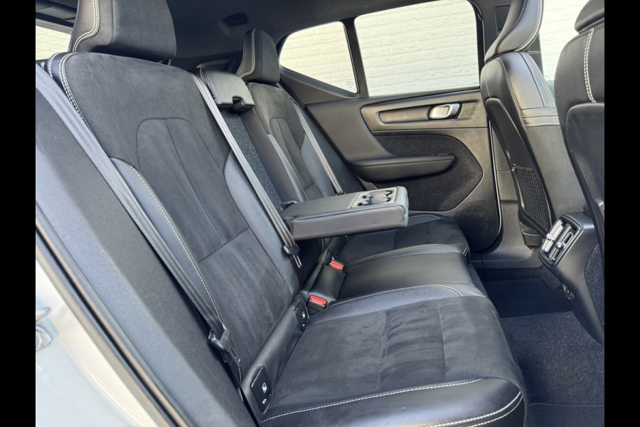 Volvo XC40 2.0 T4 AWD Inscription R-Design Pano Camer carplay Trekhaak Navi