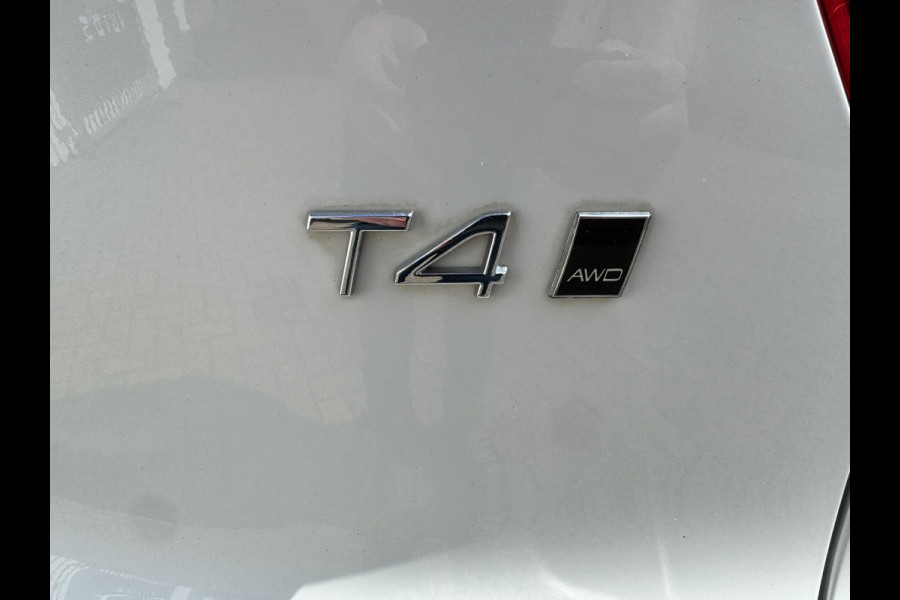 Volvo XC40 2.0 T4 AWD Inscription R-Design Pano Camer carplay Trekhaak Navi