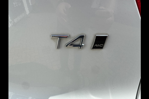 Volvo XC40 2.0 T4 AWD Inscription R-Design Pano Camer carplay Trekhaak Navi