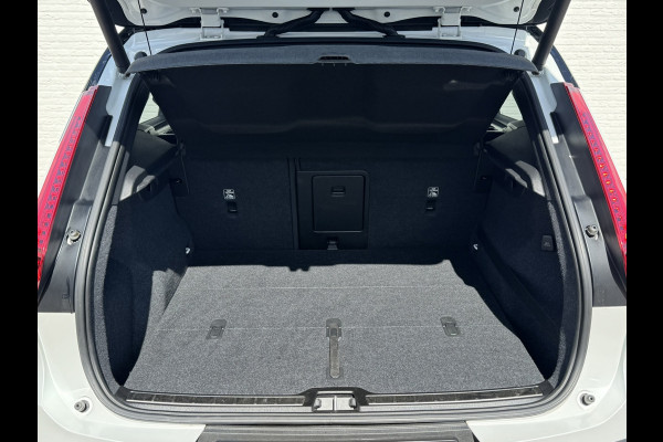 Volvo XC40 2.0 T4 AWD Inscription R-Design Pano Camer carplay Trekhaak Navi