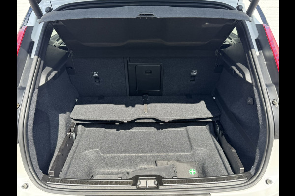 Volvo XC40 2.0 T4 AWD Inscription R-Design Pano Camer carplay Trekhaak Navi