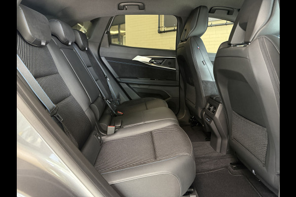 Renault Austral 1.2 Full hybrid 200pk iconic esprit Alpine | Groot Navi | 20" | 360 | ACC | HUD | Dodehoek | Stoel, stuur & Voorruit verwarming | 100% Dealer Onderhouden! Verlengde Garantie tot 04-2028