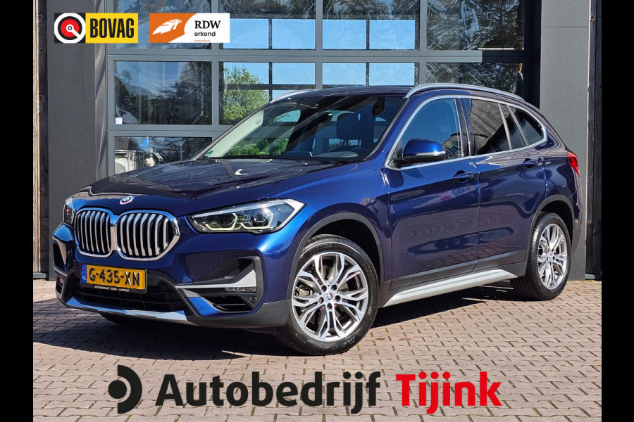 BMW X1 sDrive20i VDL Nedcar Edition | LED | Trekhaak | Leder | Stoelverwarming | Camera | Elek. achterklep |
