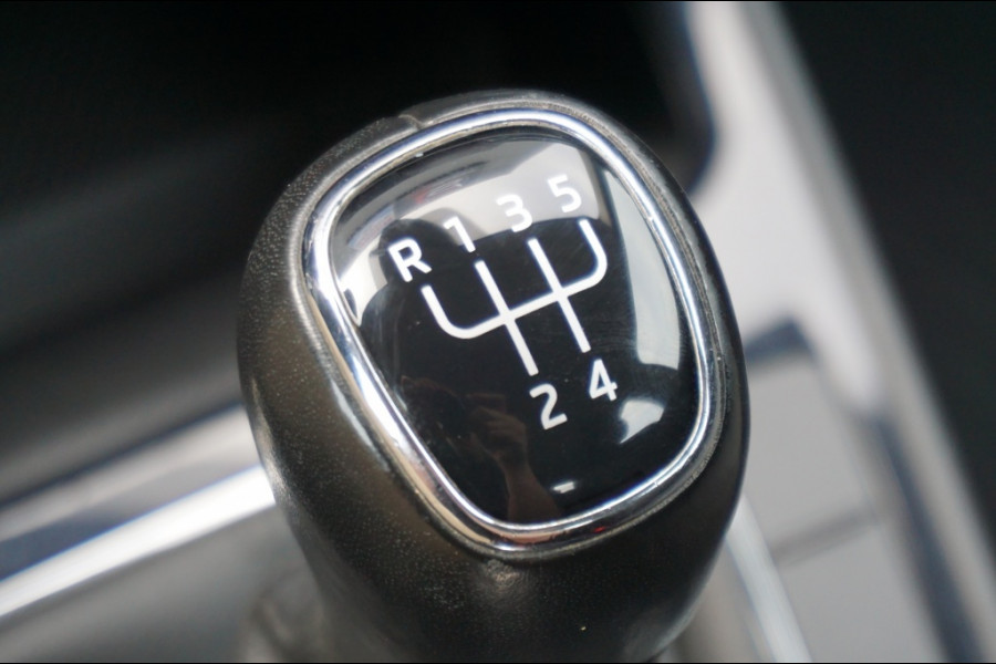 Škoda Fabia 95PK Ambition ZUINIG | WINTERPACK | CAMERA | CARPLAY