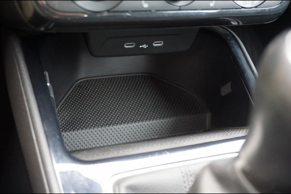 Škoda Fabia 95PK Ambition ZUINIG | WINTERPACK | CAMERA | CARPLAY
