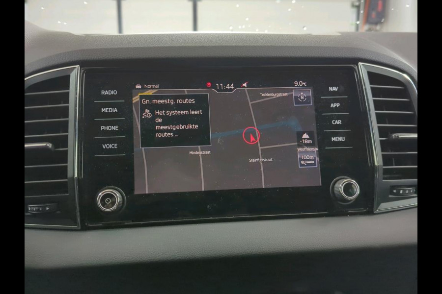 Škoda Karoq 1.5 TSI ACT Sportline Business | Matrix-LED | Camera | Keyless | 18"Lm