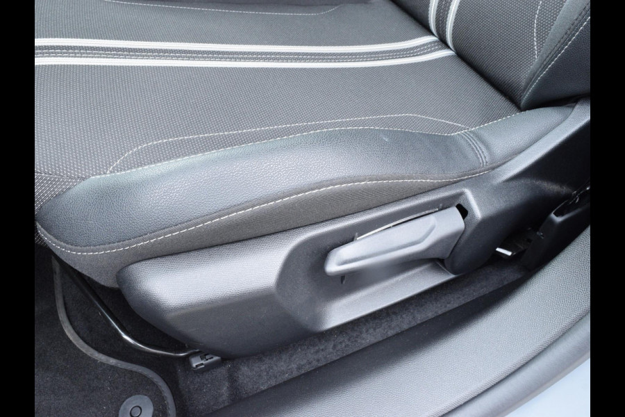 Opel Corsa 1.2 Turbo Hybrid GS CAMERA & SENSOREN | NAVI & CARPLAY | E.C.C. |