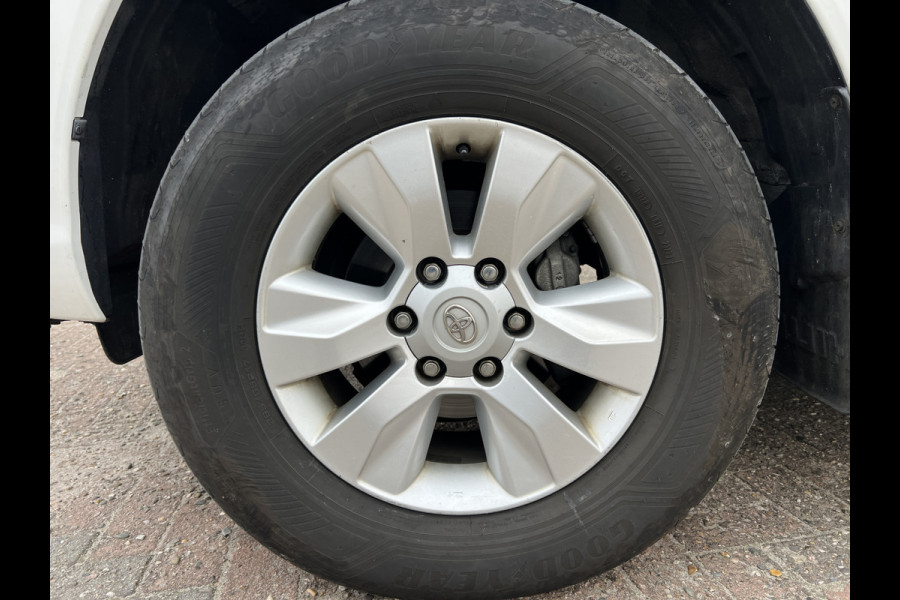 Toyota Hilux 2.4 D-4D-F Double Cab Professional Automaat