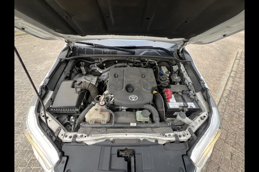Toyota Hilux 2.4 D-4D-F Double Cab Professional Automaat