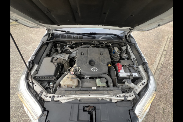 Toyota Hilux 2.4 D-4D-F Double Cab Professional Automaat
