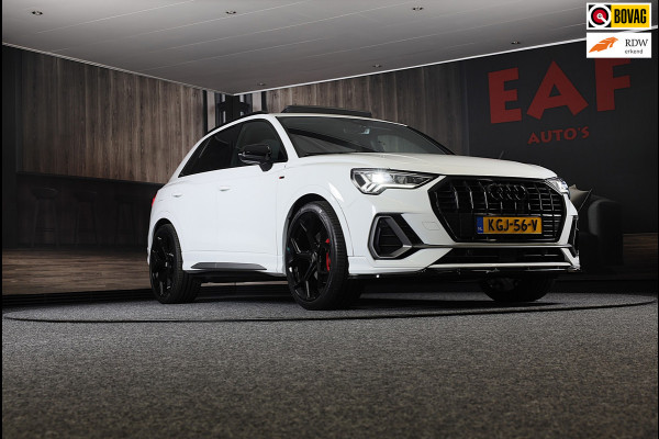 Audi Q3 45 TFSI e RSQ3 Look / AUT / Cc / Lane Assist / Camera / Dig Cockpit / Open Panoramadak / Pdc / Matrix / 21 Inch