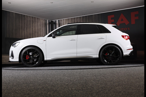 Audi Q3 45 TFSI e RSQ3 Look / AUT / Cc / Lane Assist / Camera / Dig Cockpit / Open Panoramadak / Pdc / Matrix / 21 Inch