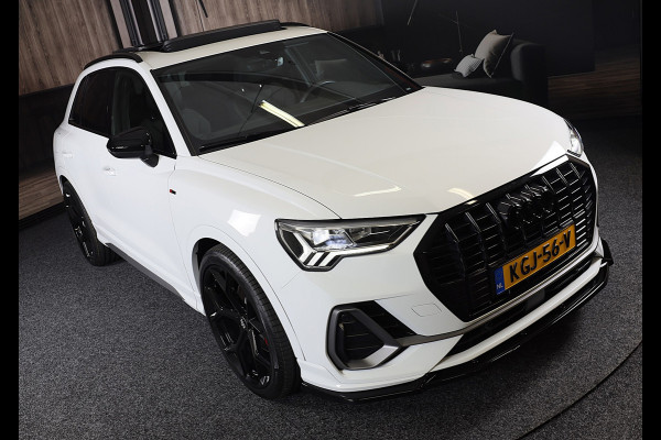 Audi Q3 45 TFSI e RSQ3 Look / AUT / Cc / Lane Assist / Camera / Dig Cockpit / Open Panoramadak / Pdc / Matrix / 21 Inch