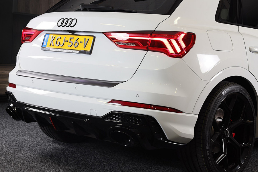 Audi Q3 45 TFSI e RSQ3 Look / AUT / Cc / Lane Assist / Camera / Dig Cockpit / Open Panoramadak / Pdc / Matrix / 21 Inch