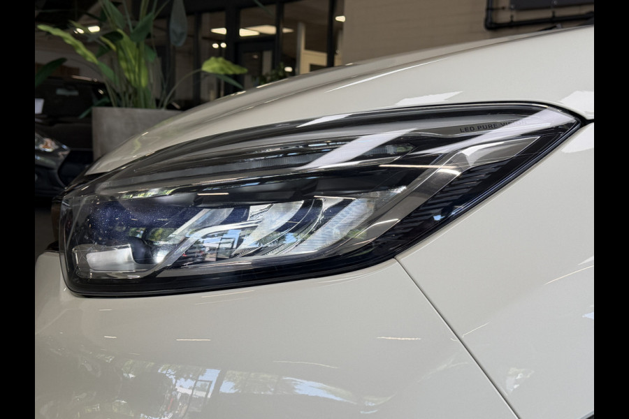 Renault Captur 0.9 TCe Intens Navi | 17" | Stoelverwarming | Camera | Bluetooth | 100% elk jaar Dealer onderhouden!