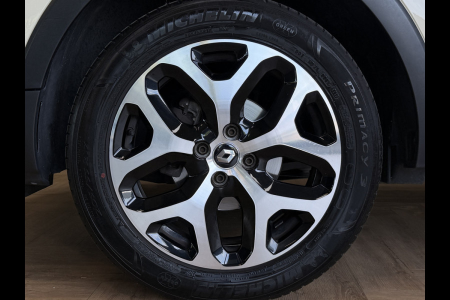 Renault Captur 0.9 TCe Intens Navi | 17" | Stoelverwarming | Camera | Bluetooth | 100% elk jaar Dealer onderhouden!