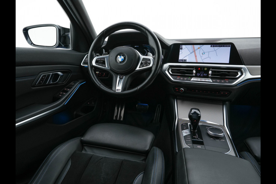 BMW 3 Serie Touring 330e High Executive M-Sportpack (Plug-in) Aut. *LEATHER-MICROFIBRE | FULL-LED | DIGI-COCKPIT | HEATED-SPORTSEATS | CAMERA | CARPLAY | SHIFT-PADDLES | NAVI-FULLMAP | PRIVACY-GLASS | ECC | PDC | CRUISE | TOWBAR | 18''ALU*