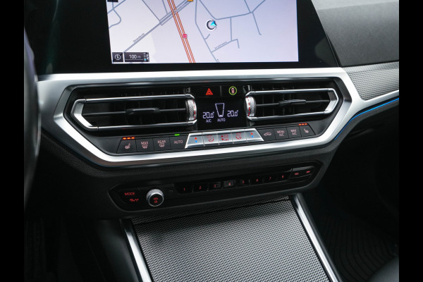 BMW 3 Serie Touring 330e High Executive M-Sportpack (Plug-in) Aut. *LEATHER-MICROFIBRE | FULL-LED | DIGI-COCKPIT | HEATED-SPORTSEATS | CAMERA | CARPLAY | SHIFT-PADDLES | NAVI-FULLMAP | PRIVACY-GLASS | ECC | PDC | CRUISE | TOWBAR | 18''ALU*