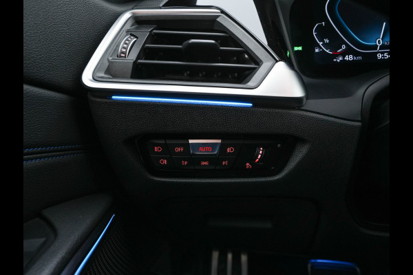 BMW 3 Serie Touring 330e High Executive M-Sportpack (Plug-in) Aut. *LEATHER-MICROFIBRE | FULL-LED | DIGI-COCKPIT | HEATED-SPORTSEATS | CAMERA | CARPLAY | SHIFT-PADDLES | NAVI-FULLMAP | PRIVACY-GLASS | ECC | PDC | CRUISE | TOWBAR | 18''ALU*