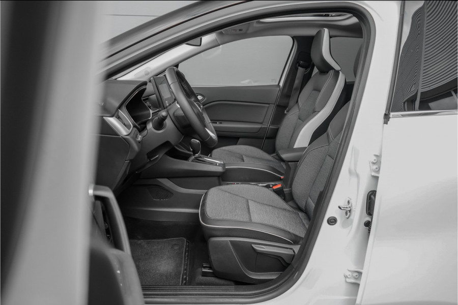 Renault Captur 1.6 E-Tech Plug-in Hybrid 160 Intens Pano Stoelverw Trekhaak 18"
