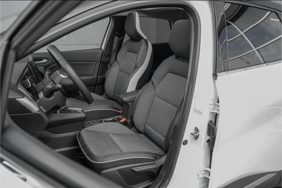 Renault Captur 1.6 E-Tech Plug-in Hybrid 160 Intens Pano Stoelverw Trekhaak 18"