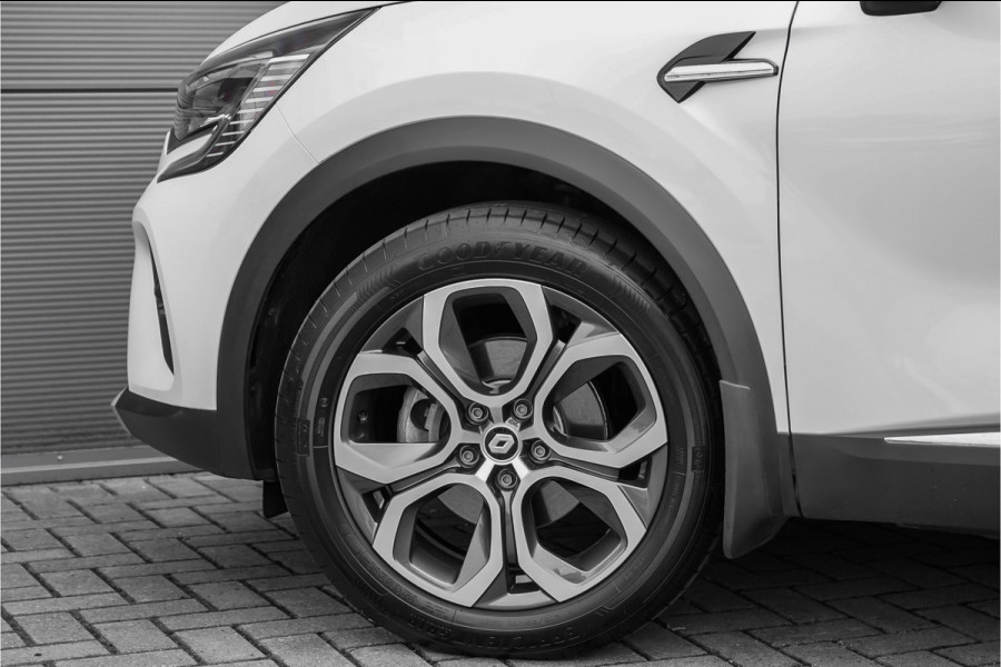 Renault Captur 1.6 E-Tech Plug-in Hybrid 160 Intens Pano Stoelverw Trekhaak 18"