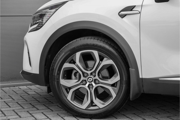 Renault Captur 1.6 E-Tech Plug-in Hybrid 160 Intens Pano Stoelverw Trekhaak 18"