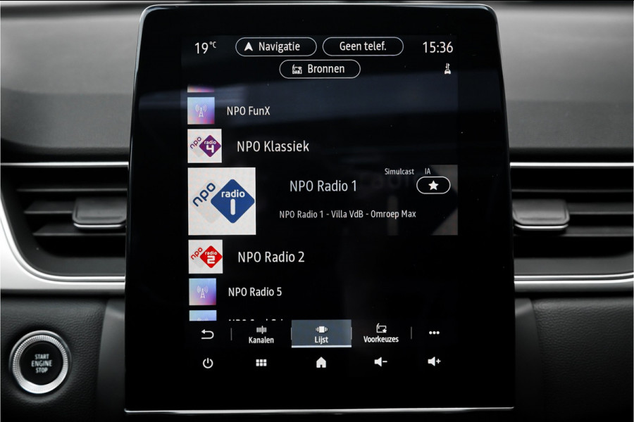 Renault Captur 1.6 E-Tech Plug-in Hybrid 160 Intens Pano Stoelverw Trekhaak 18"