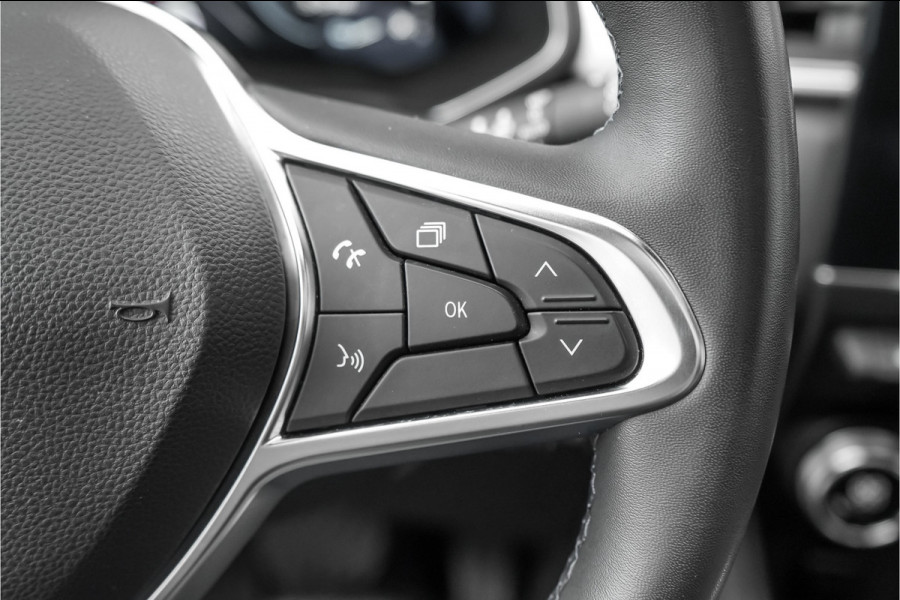 Renault Captur 1.6 E-Tech Plug-in Hybrid 160 Intens Pano Stoelverw Trekhaak 18"
