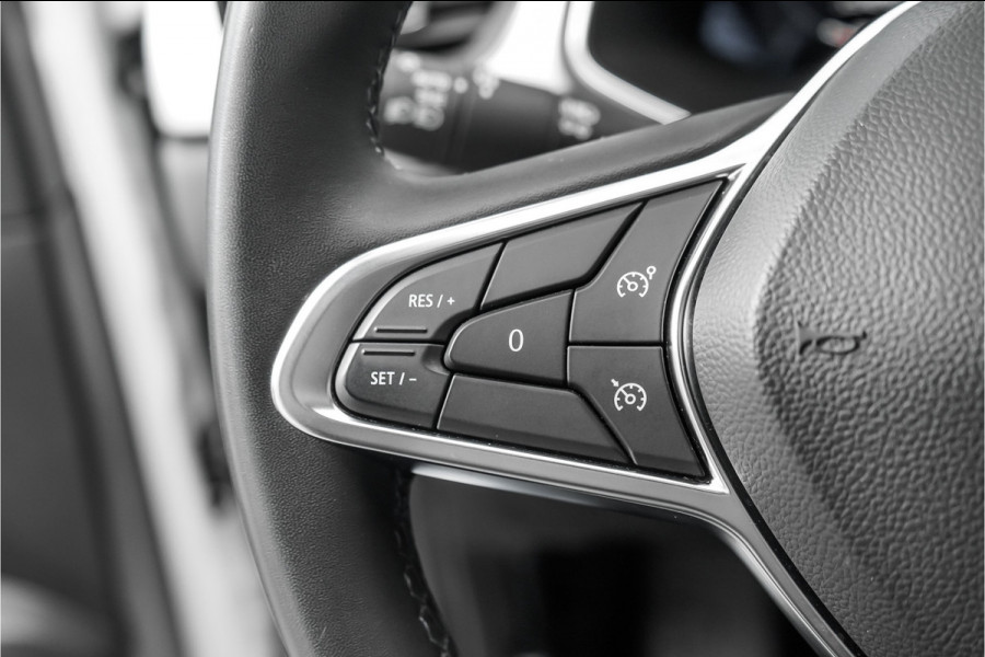 Renault Captur 1.6 E-Tech Plug-in Hybrid 160 Intens Pano Stoelverw Trekhaak 18"