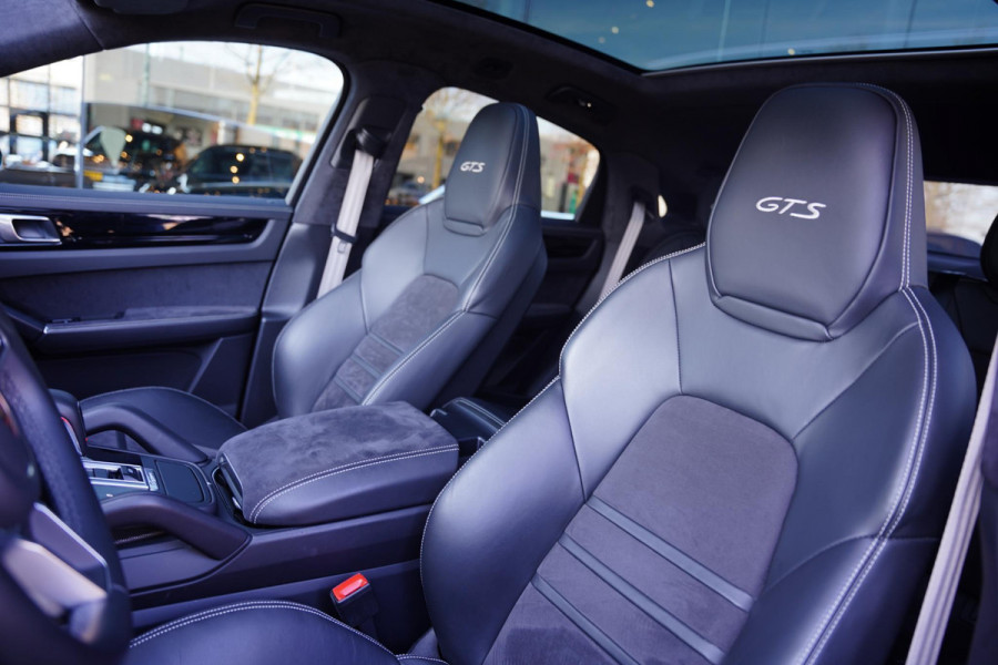 Porsche Cayenne Coupé 4.0 GTS P.T.S. Goodwood Green