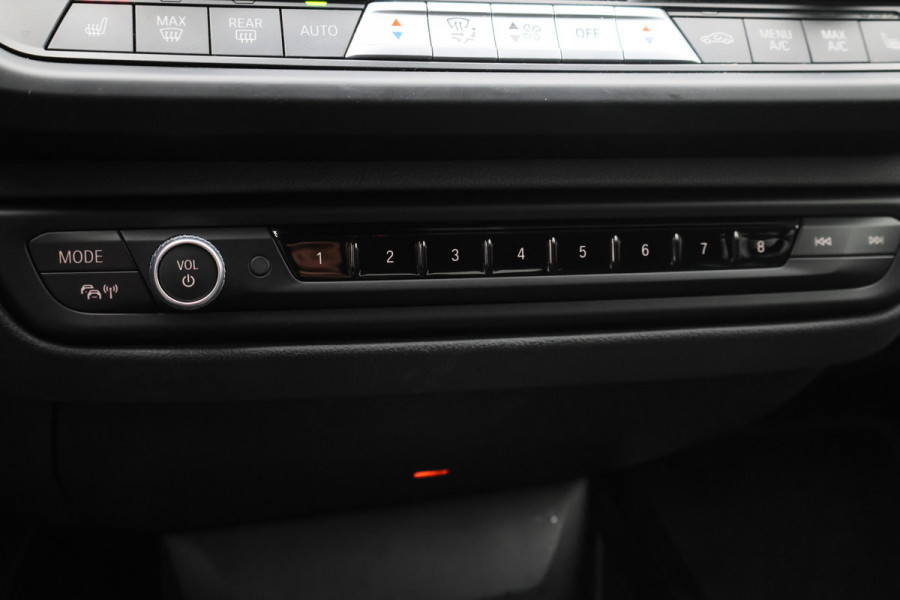 BMW 2 Serie Gran Coupé 218i Introduction Edition Automaat LED, Apple Carplay, Sfeerverlichting, Stuur-/Stoelverwarming, PDC
