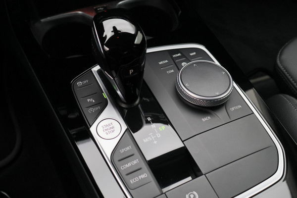 BMW 2 Serie Gran Coupé 218i Introduction Edition Automaat LED, Apple Carplay, Sfeerverlichting, Stuur-/Stoelverwarming, PDC