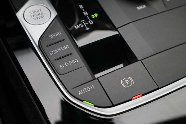 BMW 2 Serie Gran Coupé 218i Introduction Edition Automaat LED, Apple Carplay, Sfeerverlichting, Stuur-/Stoelverwarming, PDC