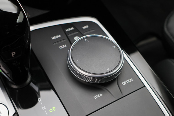BMW 2 Serie Gran Coupé 218i Introduction Edition Automaat LED, Apple Carplay, Sfeerverlichting, Stuur-/Stoelverwarming, PDC