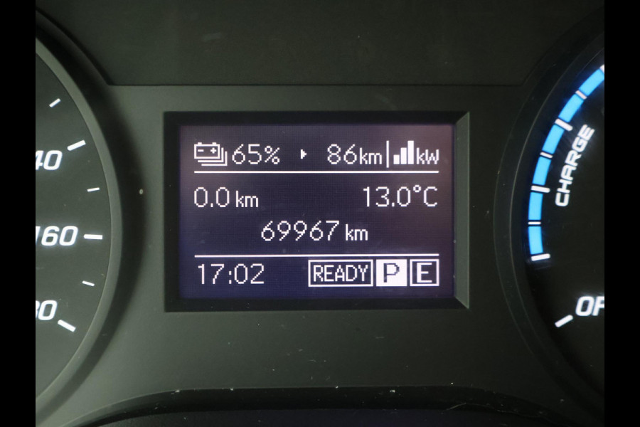 Mercedes-Benz eVito eVito LANG 41 kWh + STOELVERW. | APPLE CARPLAY | IMPERIAAL | DAB | 3-ZITS