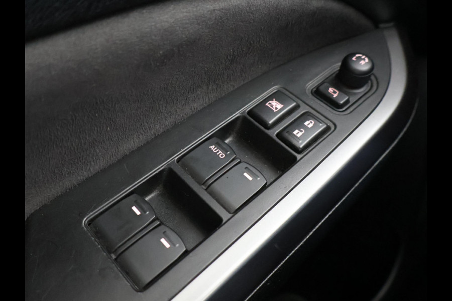 Suzuki Vitara 1.4 140 PK BOOSTERJET ALLGRIP STIJL + TREKHAAK | PANORAMA | CARPLAY | ADAPTIVE CRUISE | CAMERA | STOELVERW.