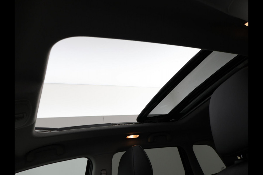Suzuki Vitara 1.4 140 PK BOOSTERJET ALLGRIP STIJL + TREKHAAK | PANORAMA | CARPLAY | ADAPTIVE CRUISE | CAMERA | STOELVERW.