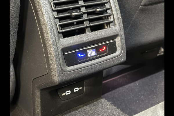 Volkswagen Golf 1.0 TSI 110pk Life Lounge Apple Carplay Android Auto Parkeersensoren Cruise Control DAB Climate Control LED Koplampen Bluetooth Lichtmetalen Velgen