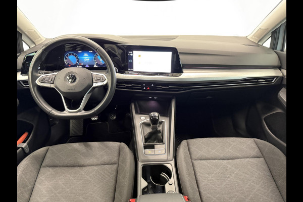 Volkswagen Golf 1.0 TSI 110pk Life Lounge Apple Carplay Android Auto Parkeersensoren Cruise Control DAB Climate Control LED Koplampen Bluetooth Lichtmetalen Velgen